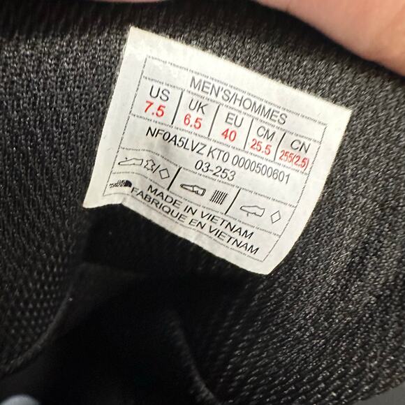 The North Face Chilkat V 400 Waterproof Snow Winter Boot Black NF0A5LVZ NEW main image 4